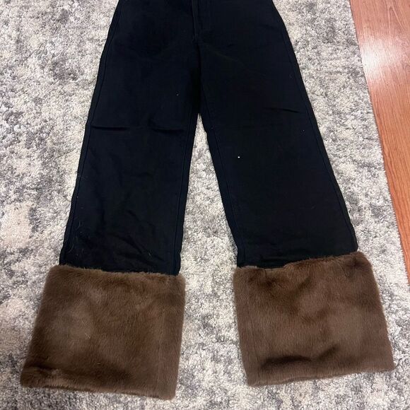 NWOT WeWoreWhat Women's black Straight leg Jeans with faux fur cuffs size 24 - Picture 8 of 15
